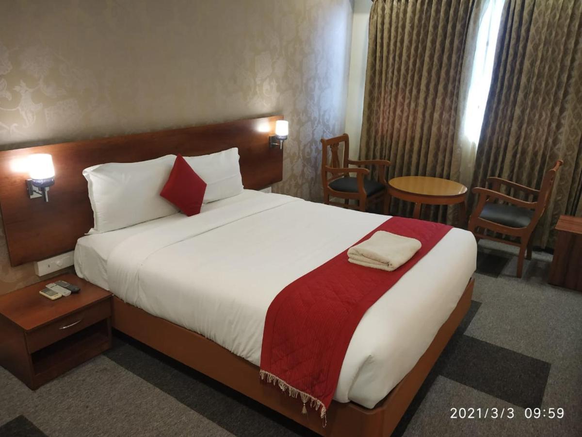 Dfront Golden Palace Namakkal Exterior photo