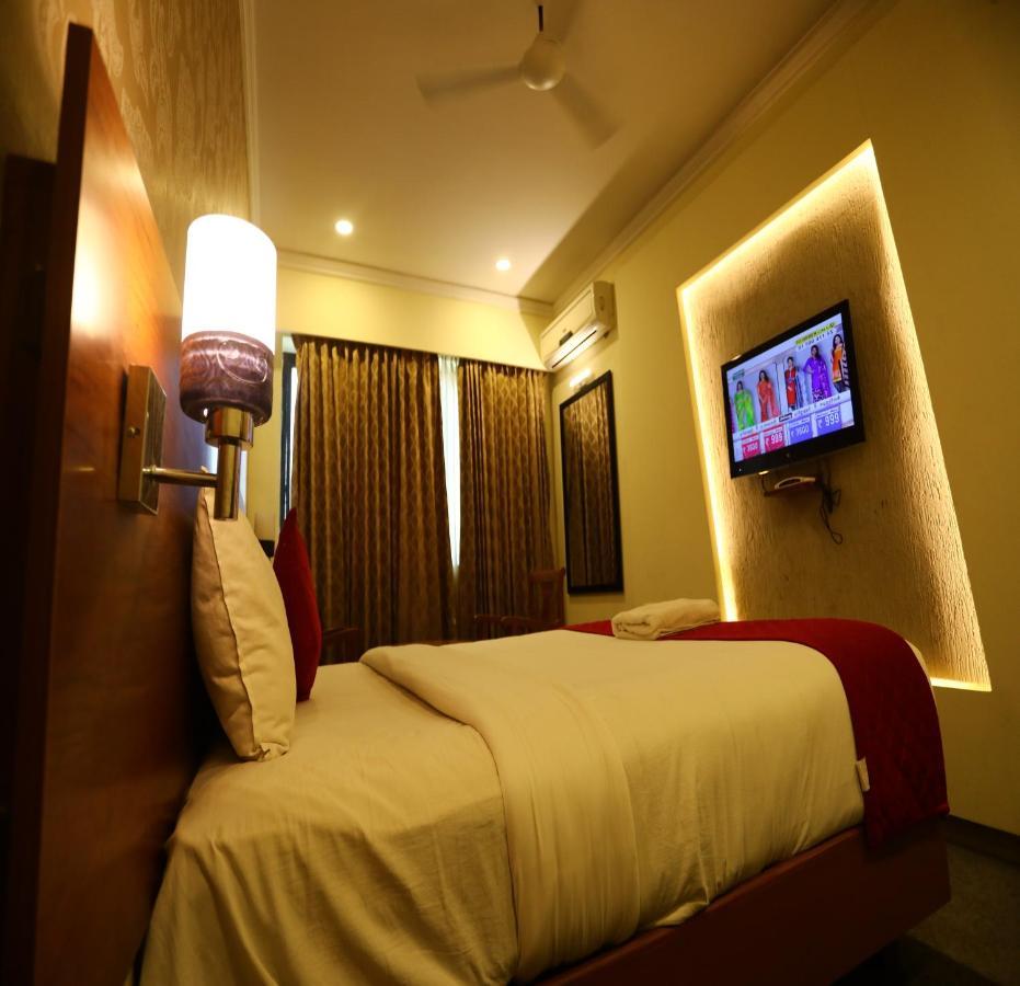 Dfront Golden Palace Namakkal Exterior photo